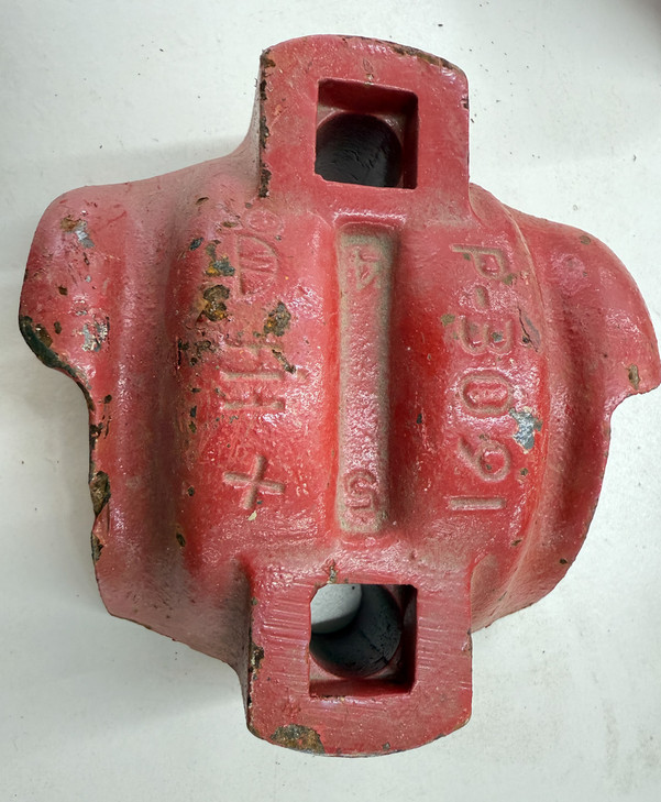 P3091 IH CAP, BEARING  SUPPORT CAP, lower