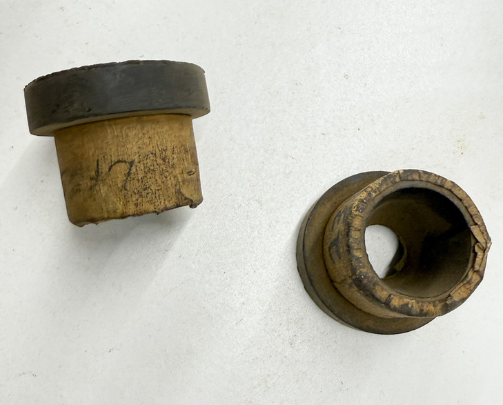 70235247 AGCO 235247 Allis-Chalmers Rubber GUIDE Bushing