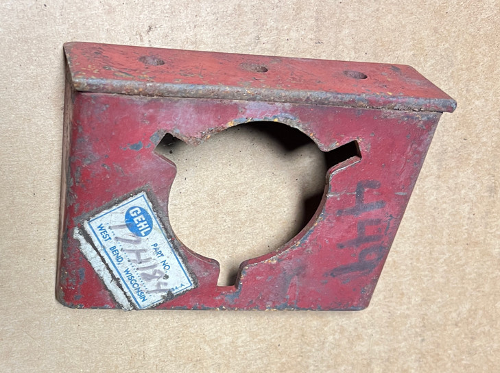 17H184 GEHL Bearing SUPPORT Bracket