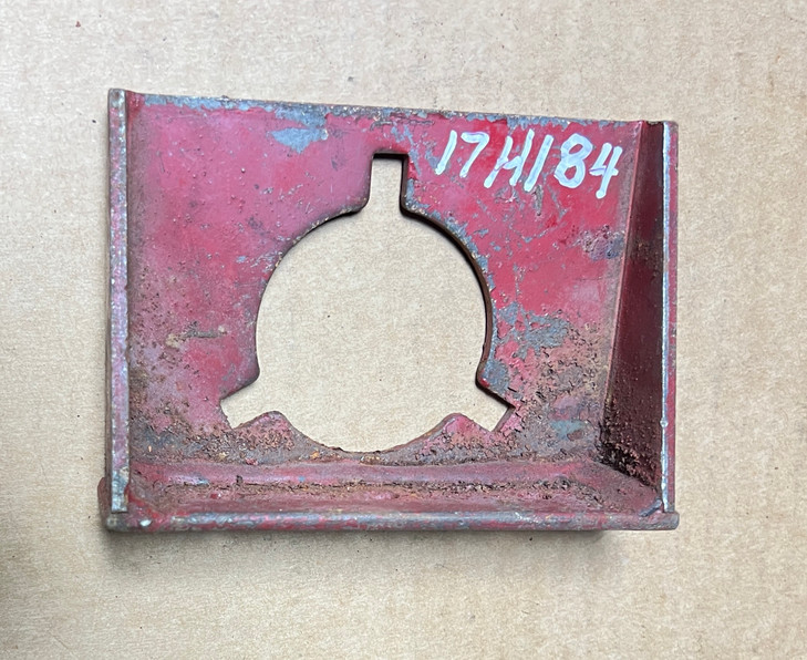 17H184 GEHL Bearing SUPPORT Bracket