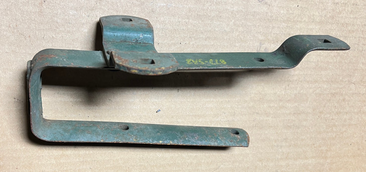 977SA2 AGCO New Idea Strader BRACKET