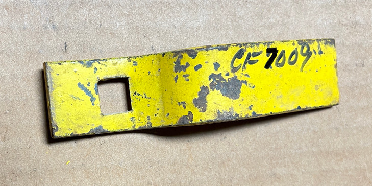 CF7009 Love Skid Support Clip. std.   Love Cutterbar Models KCF4, KCF6, KCFS, KCG4, KCG6 AND KCGS  COMMON PARTS LISTING