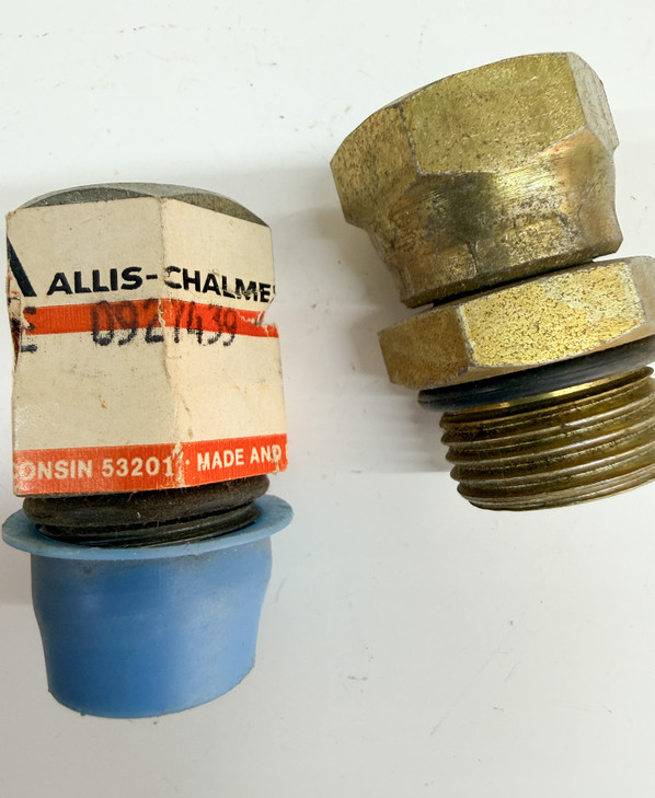 70927439 AGCO 927439 Allis-Chalmers JIC to ORB FITTING