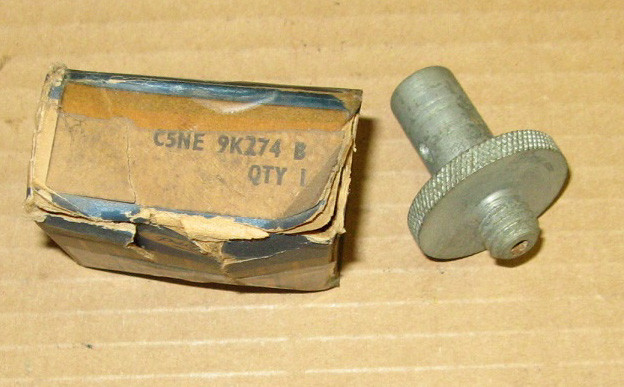 C5NE9K274B Ford New Holland Fuel Filter Drain PLUG