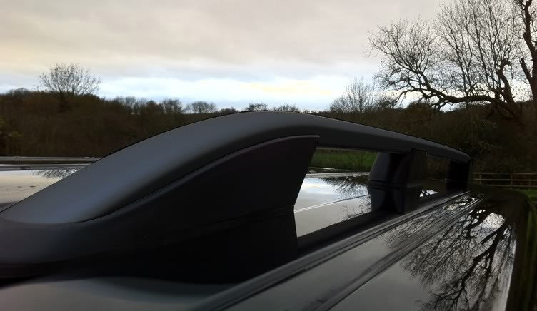 Black Roof Rack Rails Side Bars Set To Fit SWB Nissan Primastar (2002-14)