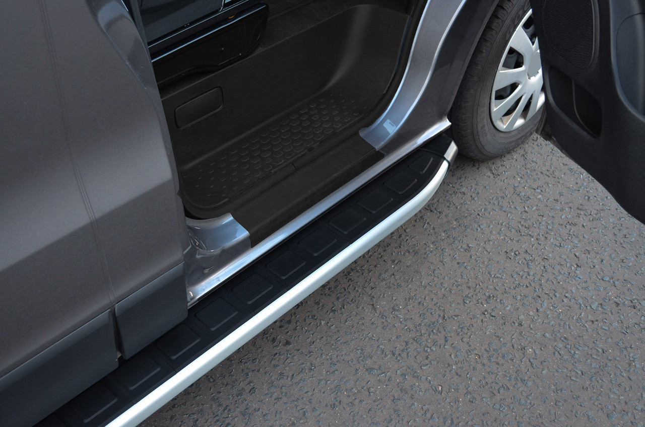 Aluminium Side Steps Bars Running Boards To Fit LWB Renault Trafic (2002-14)