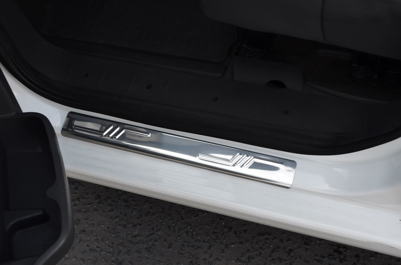 Chrome Door Sill Trim Covers Scuff Protectors Set To Fit Toyota Aygo (2005-14)