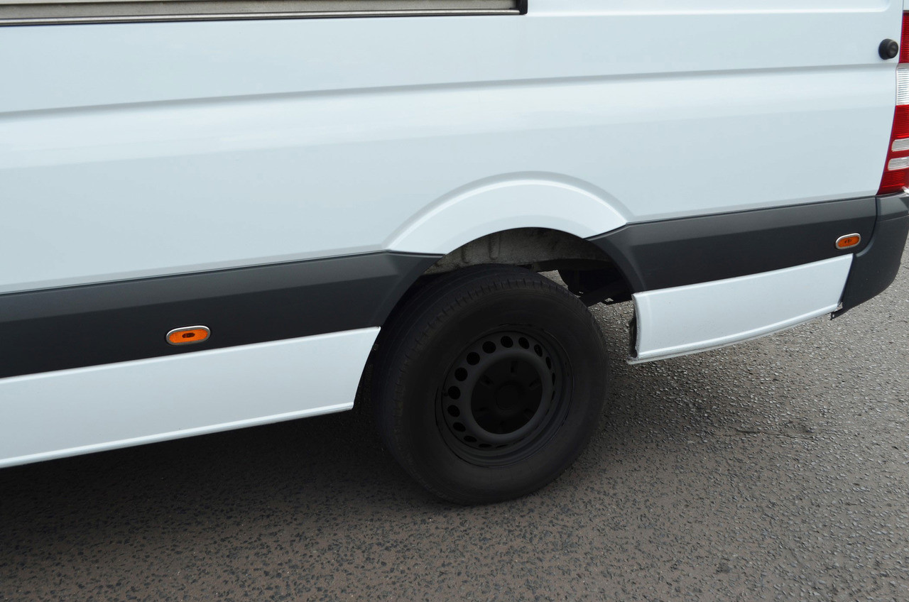 Chrome Side Reflector Marker Lamp Trims To Fit Volkswagen Crafter (2006-16)