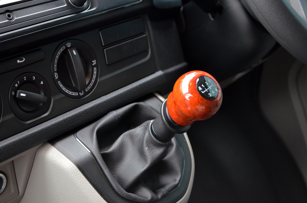 Walnut Finish Gear Shift Knob Handle To Fit Volkswagen T6 Caravelle (2016+)
