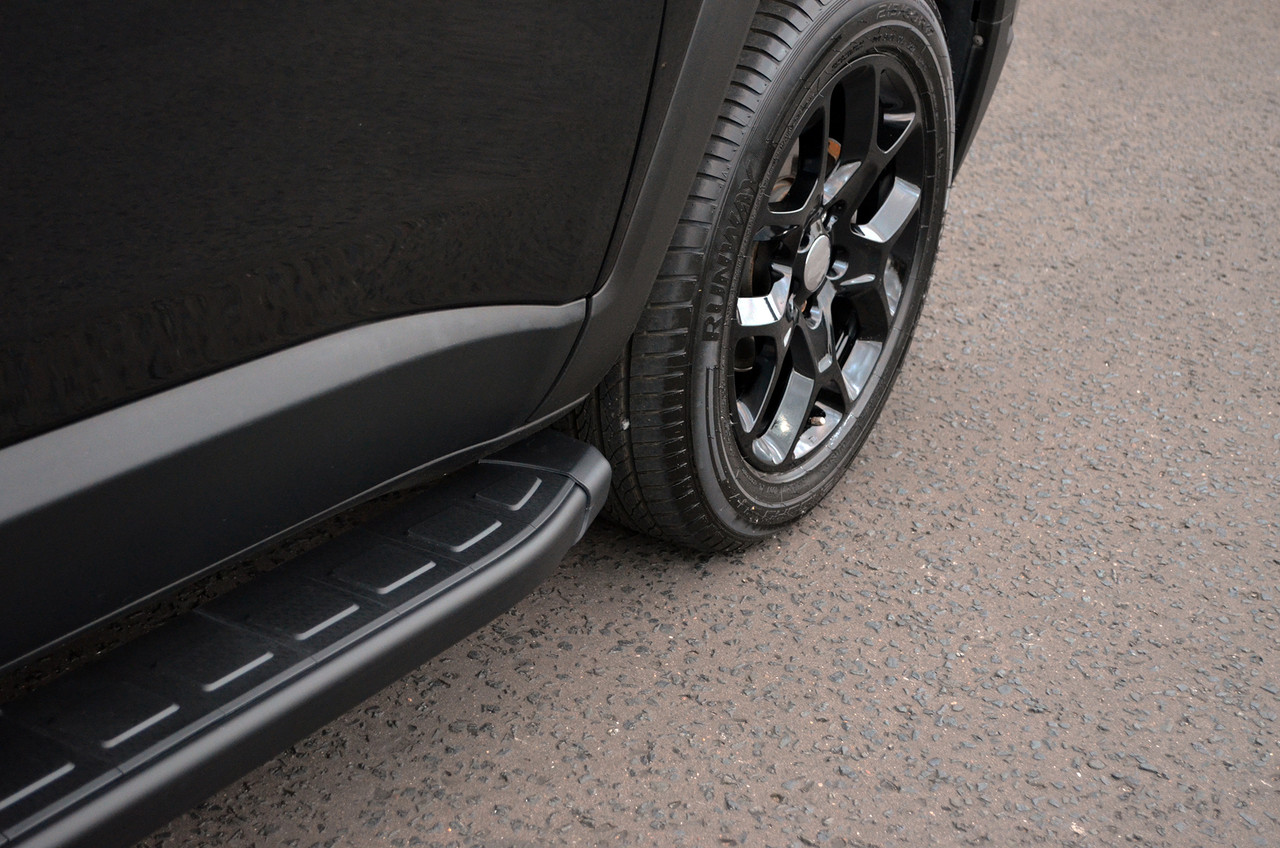 Black Aluminium Side Steps Bars Running Boards To Fit Dacia Duster (2010+)