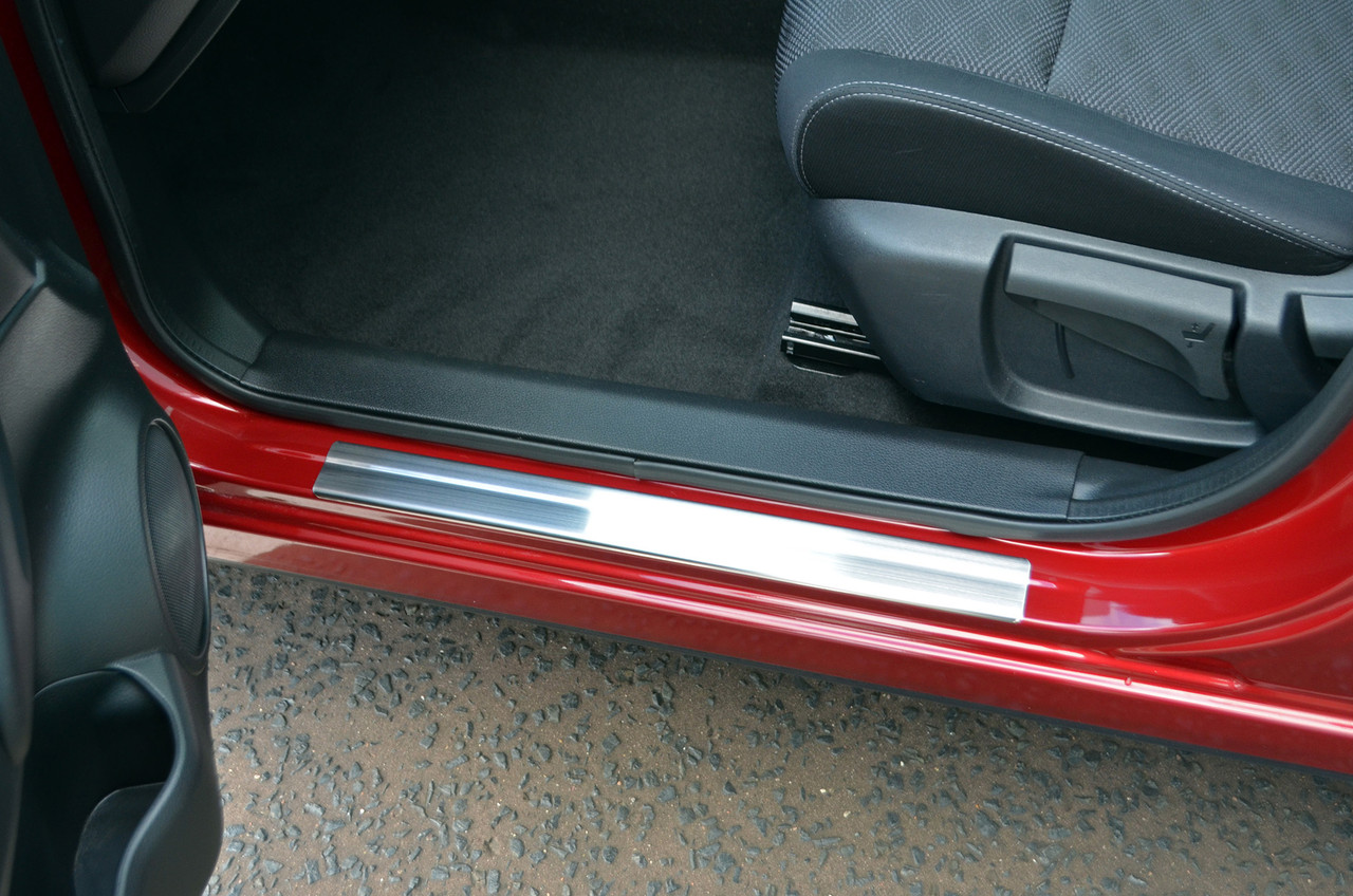 Chrome Door Sill Trim Covers Protectors To Fit Nissan Qashqai (2014+)