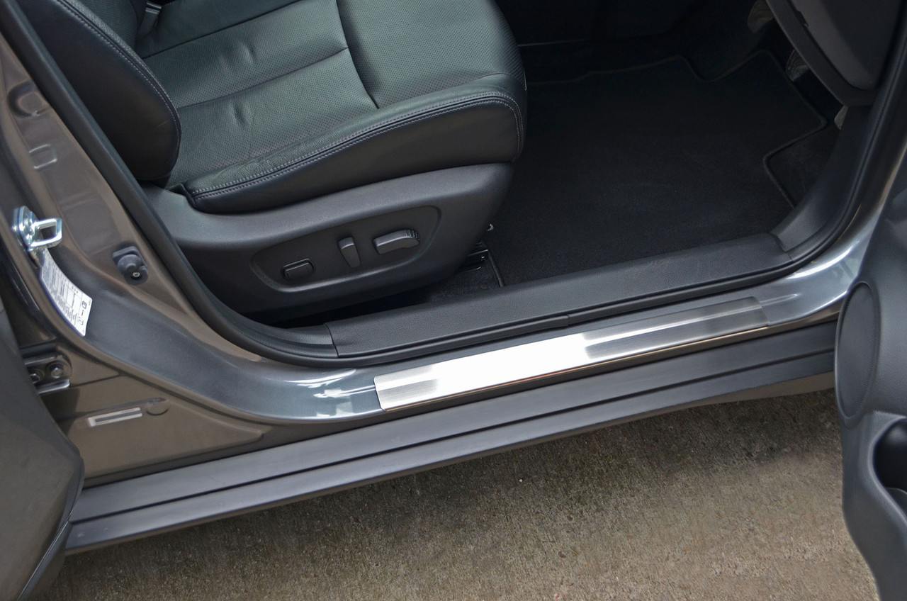 Chrome Door Sill Protectors Kick Plates To Fit Nissan X-Trail (2014+)