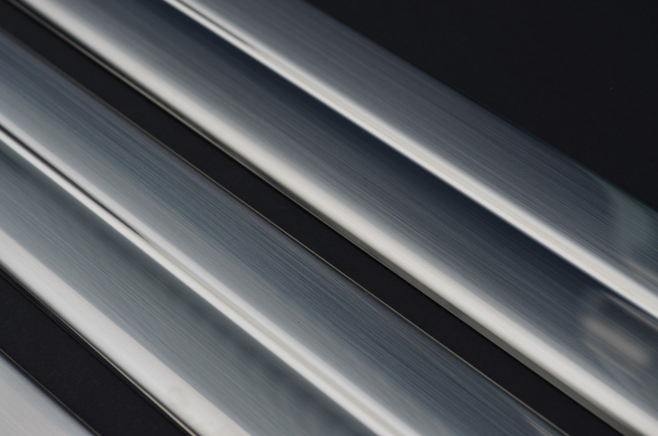 Chrome Door Sill Trim Covers Scuff Protectors Set To Fit Ford Fiesta (2002-09)