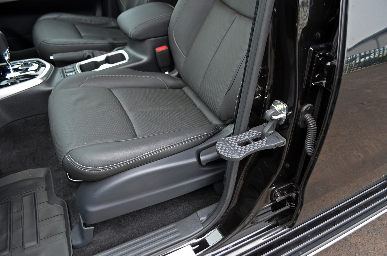 Door Lock Access Step For Roof Access To Fit Nissan Navara NP300 (2015+) - Black