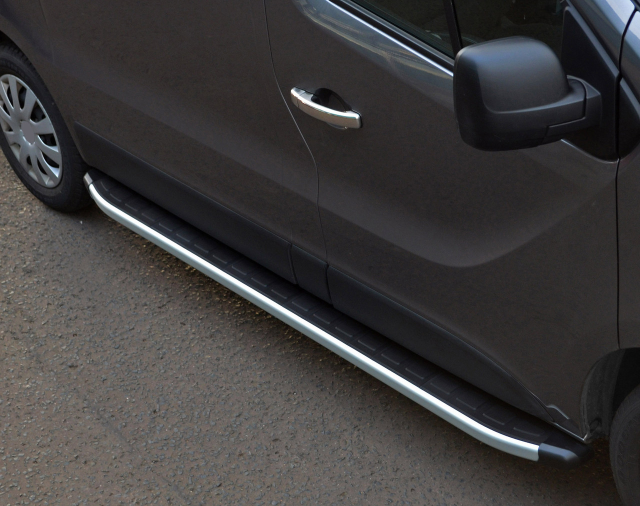 Aluminium Side Steps Bars Running Boards To Fit L2H1 Nissan Primastar (2022+)
