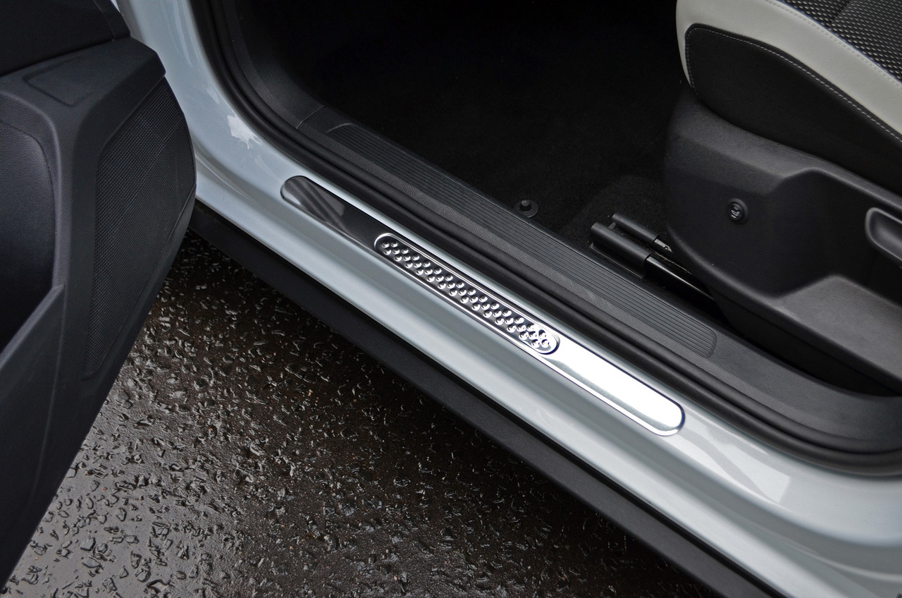Chrome Door Sill Protectors Kick Plates (2 Piece Set) To Fit VW T-Roc (2017+)
