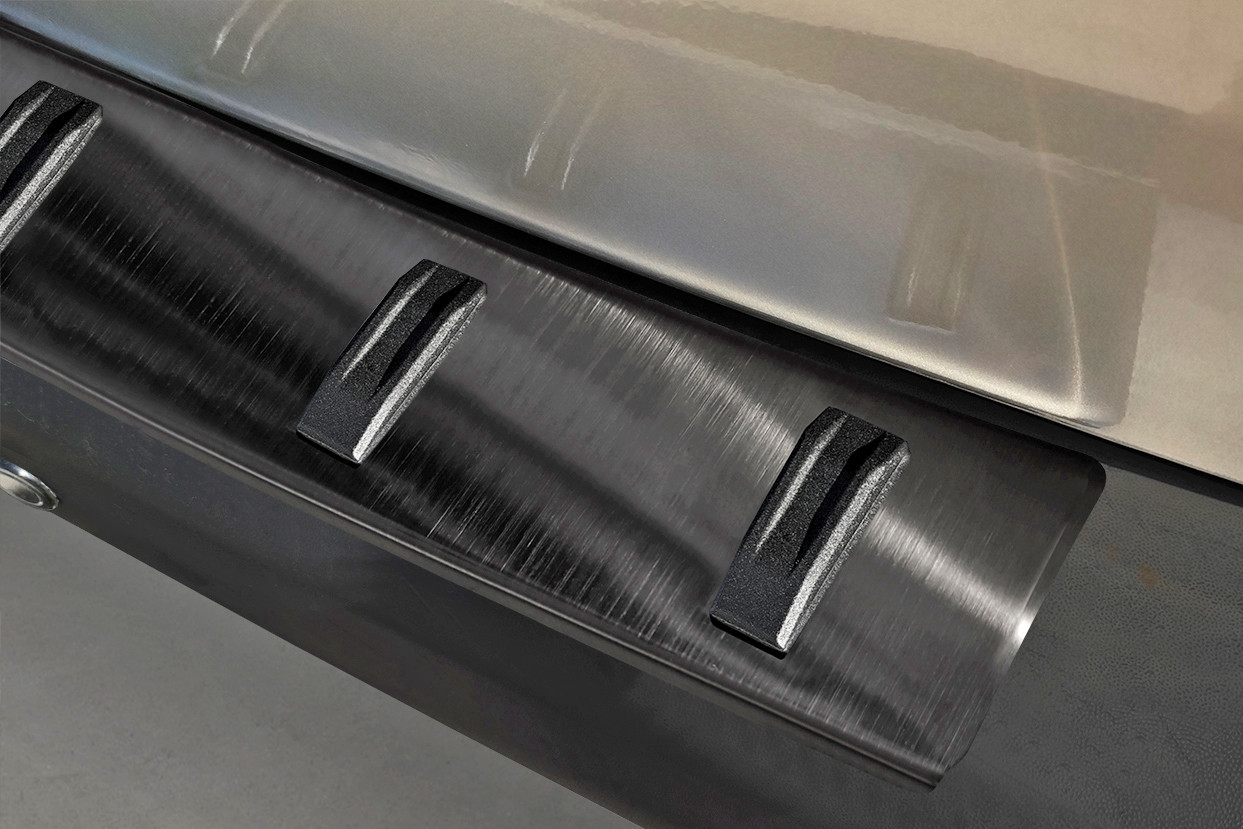 Black Reinforced Rear Bumper Protector For VW T5 Transporter (2003-15) Tailgate