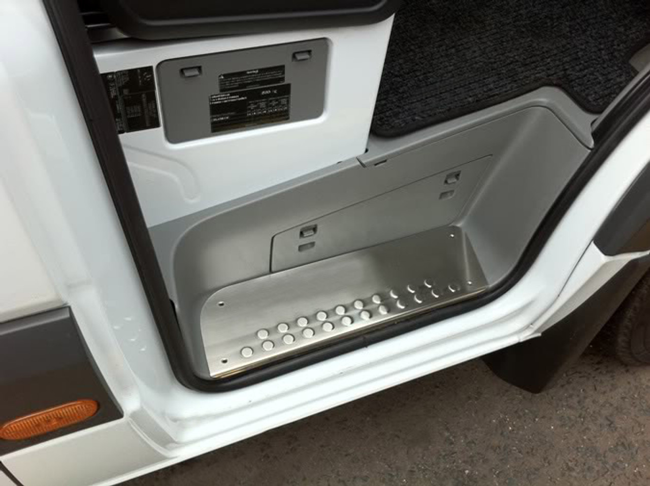 3dr Chrome Door Sill Trim Protectors To Fit Mercedes-Benz Sprinter (06+)