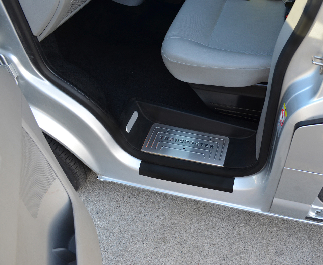 Chrome Door Sill Trim Covers Protectors To Fit Volkswagen T5 Transporter 03-15