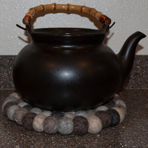 Felted Wool Trivet Felt Balls Round in Natural alt Felted Wool Trivet Felt Balls Round in Natural alt