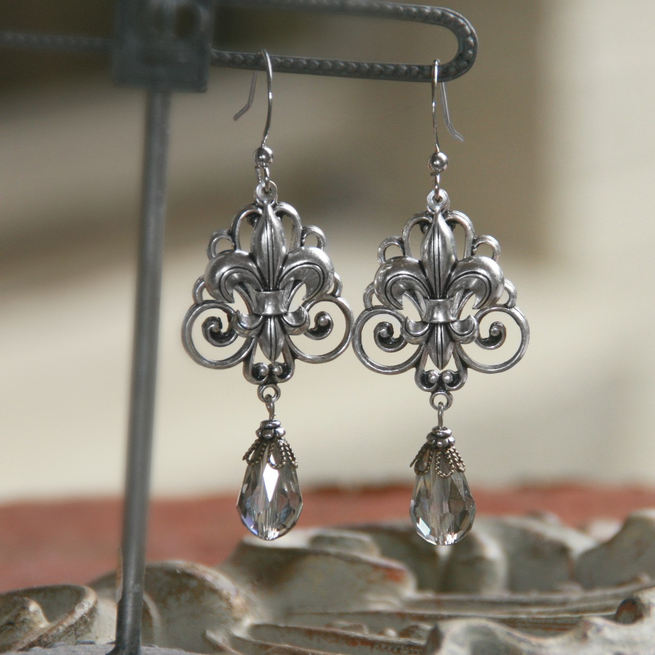 FER-86  Fleur de Lis Dangle and Swirl Earrings