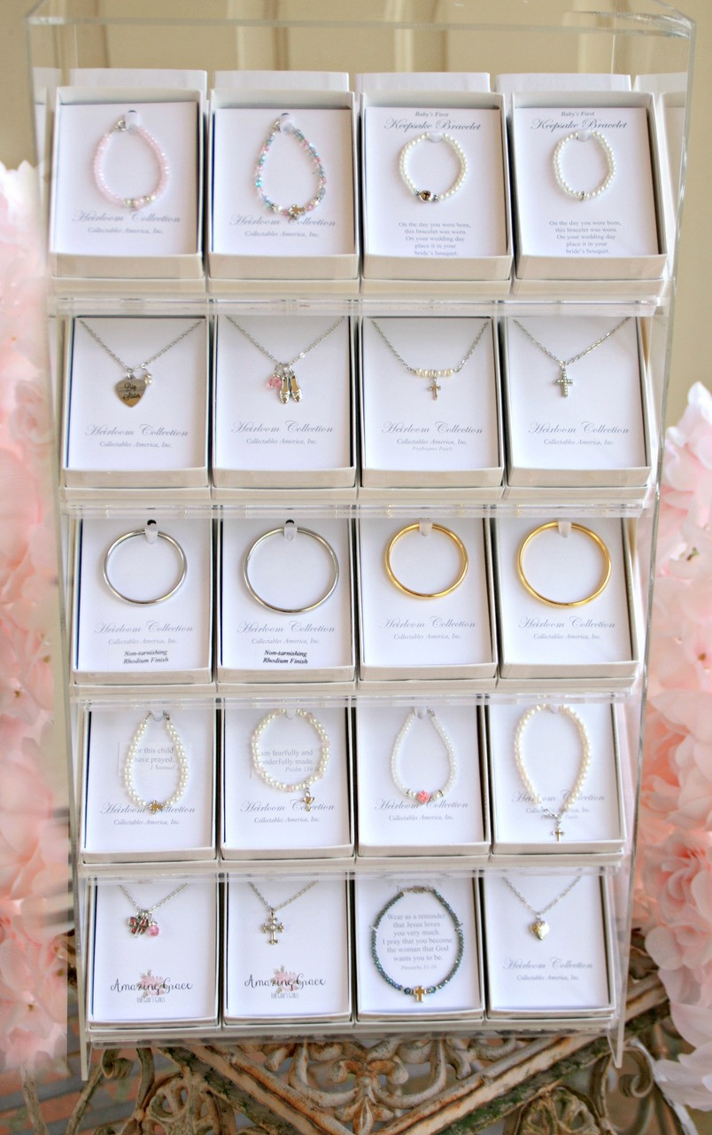 CHUNIT  Retail 1015.00  Display of 40 Boxed Top Selling Children's Items that can jumpstart our Collection for your Store! No thinking Required! (Whole: 507.50)