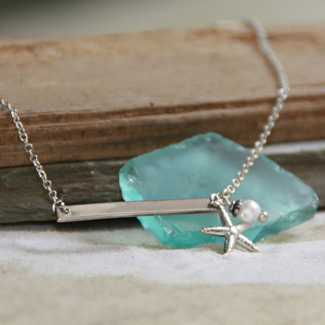 OC-10S   In Style Starfish Bar Necklace Silver finish