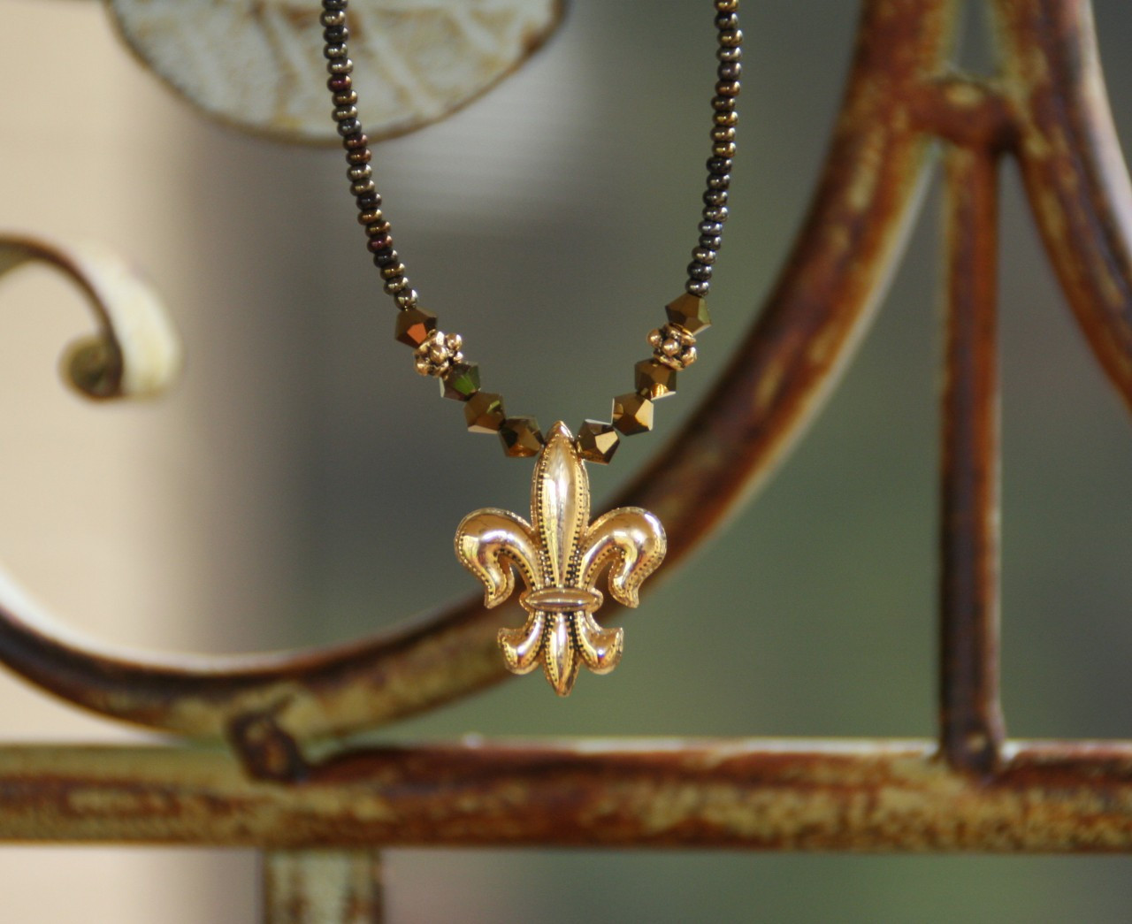 NCK-88 Fleur de Lis Gold and Brown Beaded Necklace