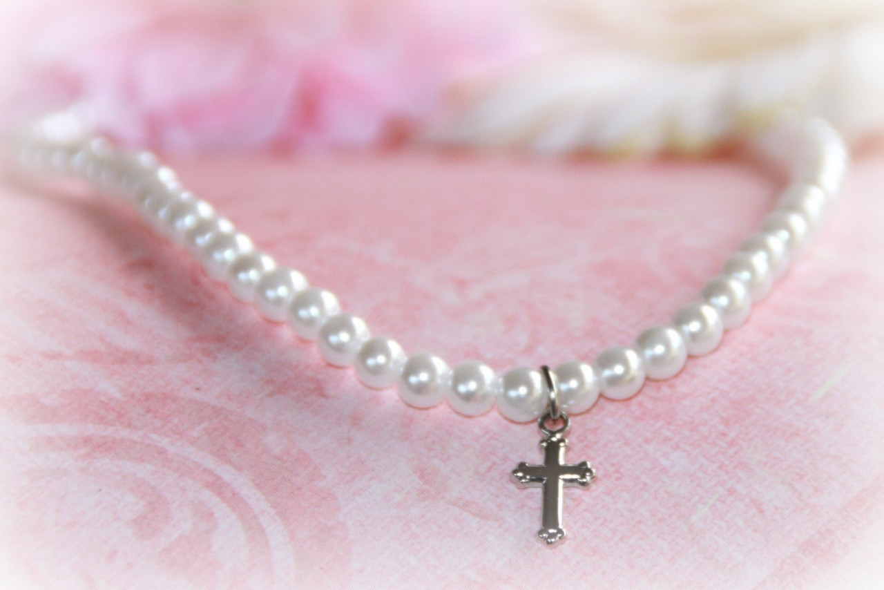 CJ-488 Glass Pearls 15" necklace with Rhodium Cross