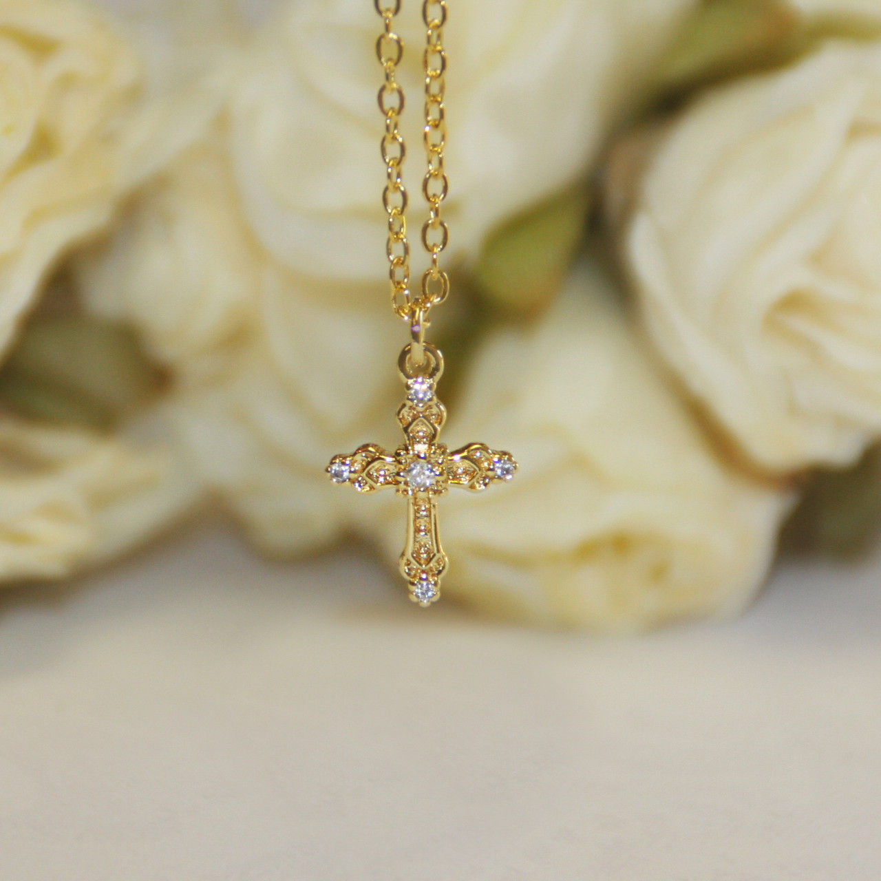 LG-5 Fine Cubic Zirconia Elegant Cross Necklace