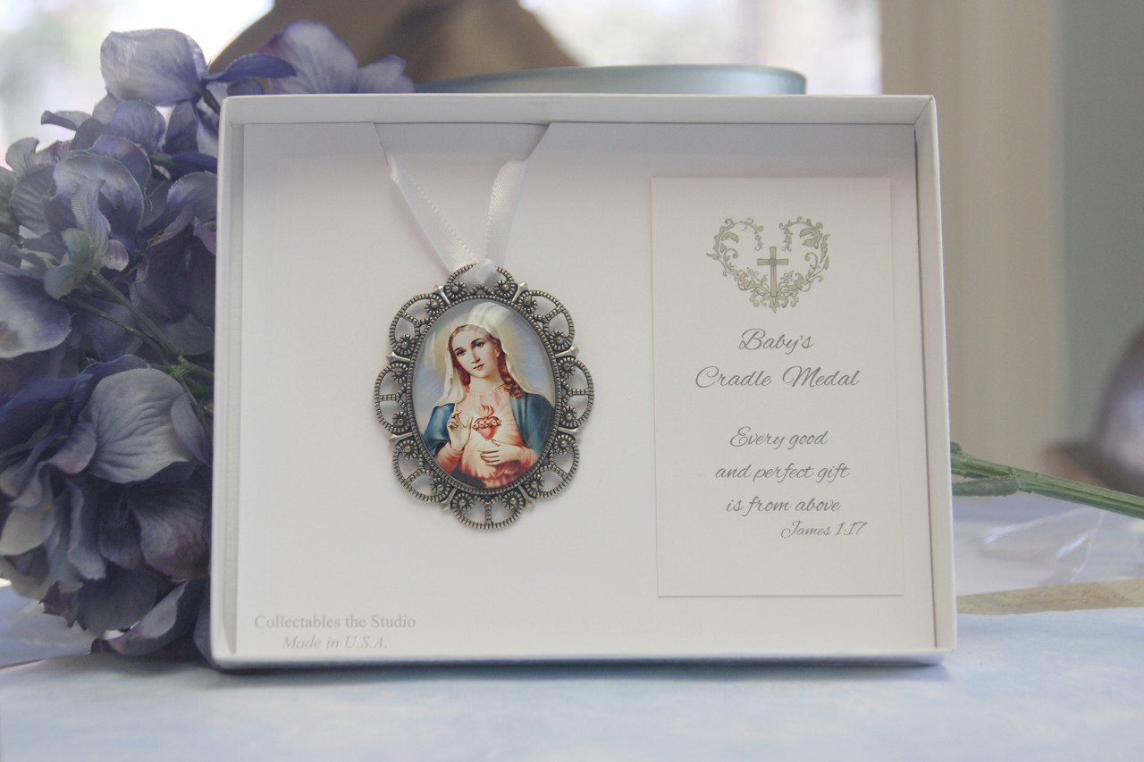 CJ-611 Beautiful Artwork Mary Keepsake Cradle Medal