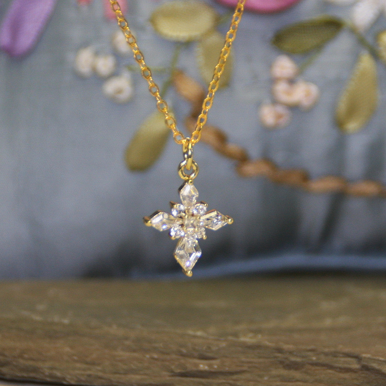 IN-621  Fine Cubic Zirconia Elegant Cross Necklace