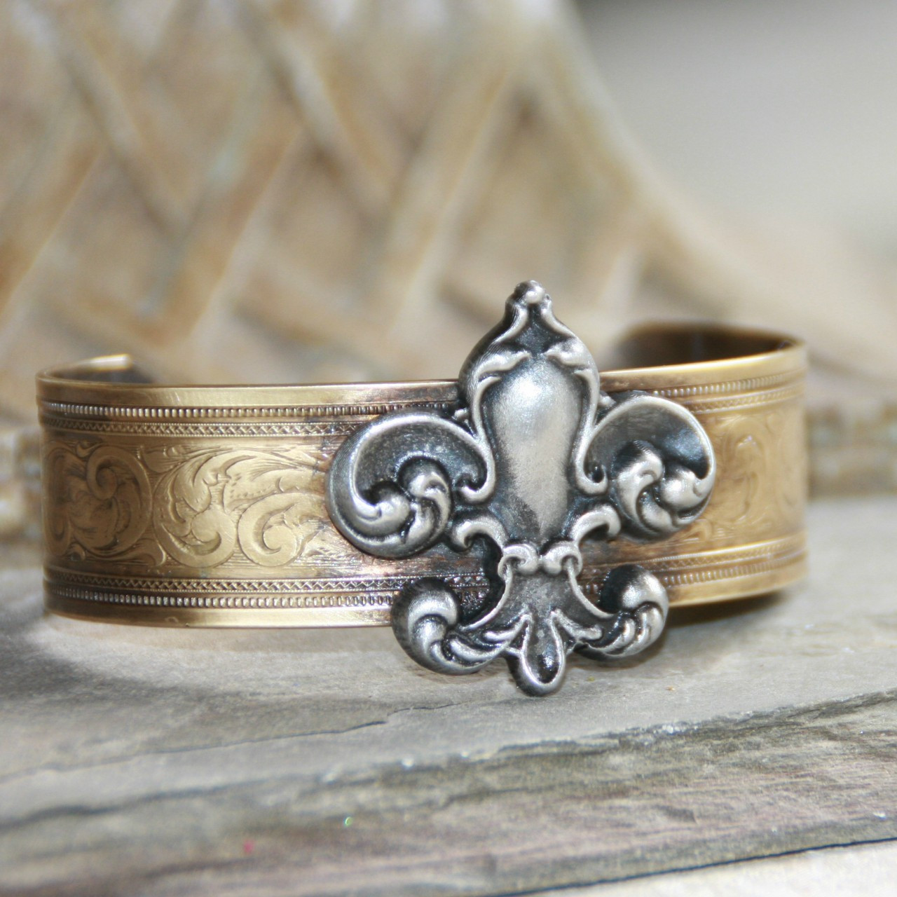 ART-116 Fleur de Lis cuff bracelet