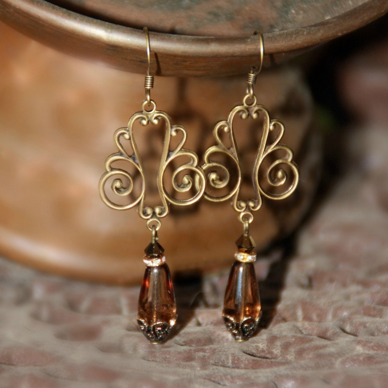 FER-372  Swirl Vintage Style Earrings