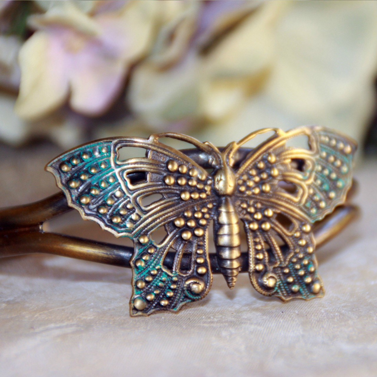 ART-118 Vintage style Butterfly Cuff Bracelet
