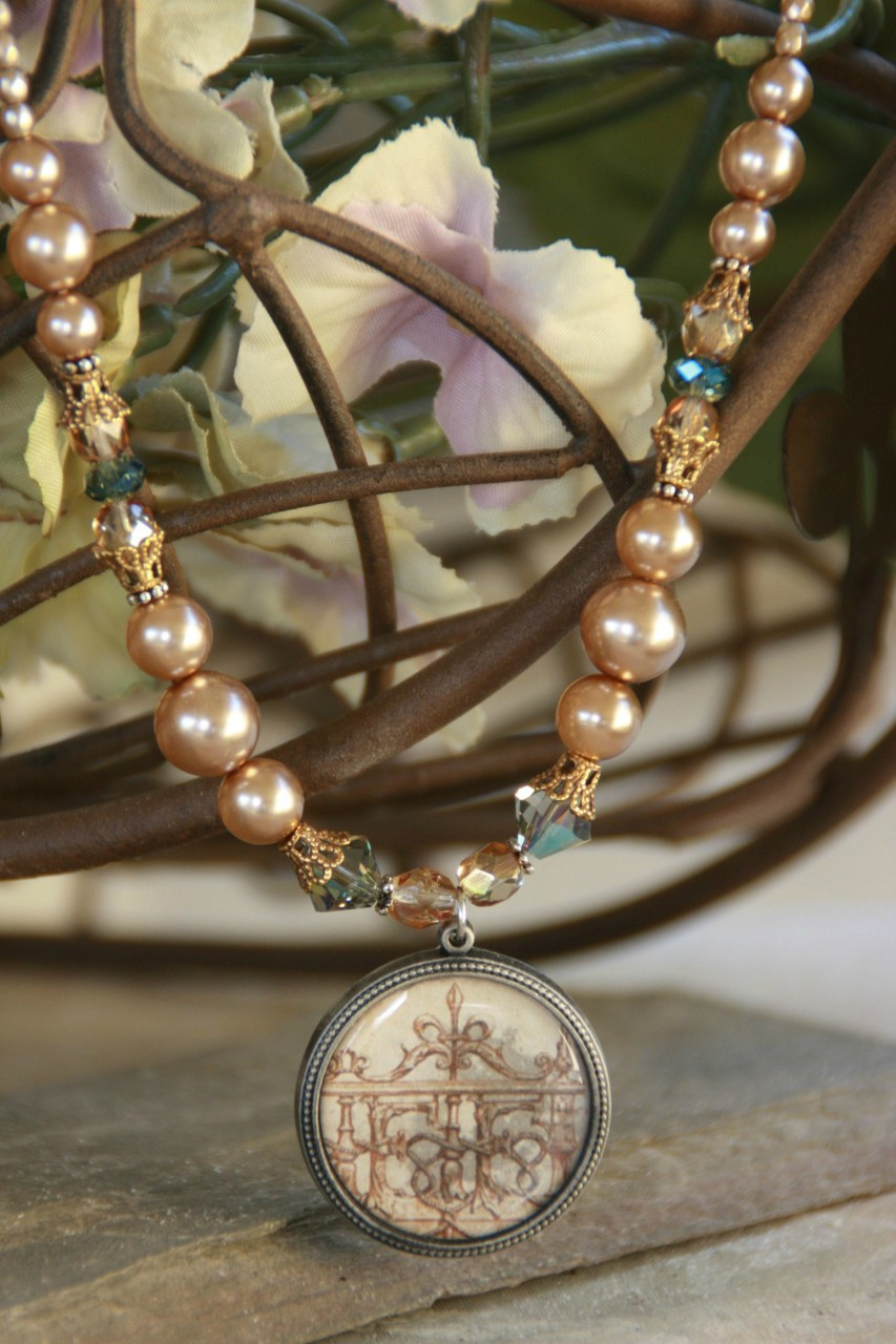 ART-218 Vintage Gate ART Collection Necklace
