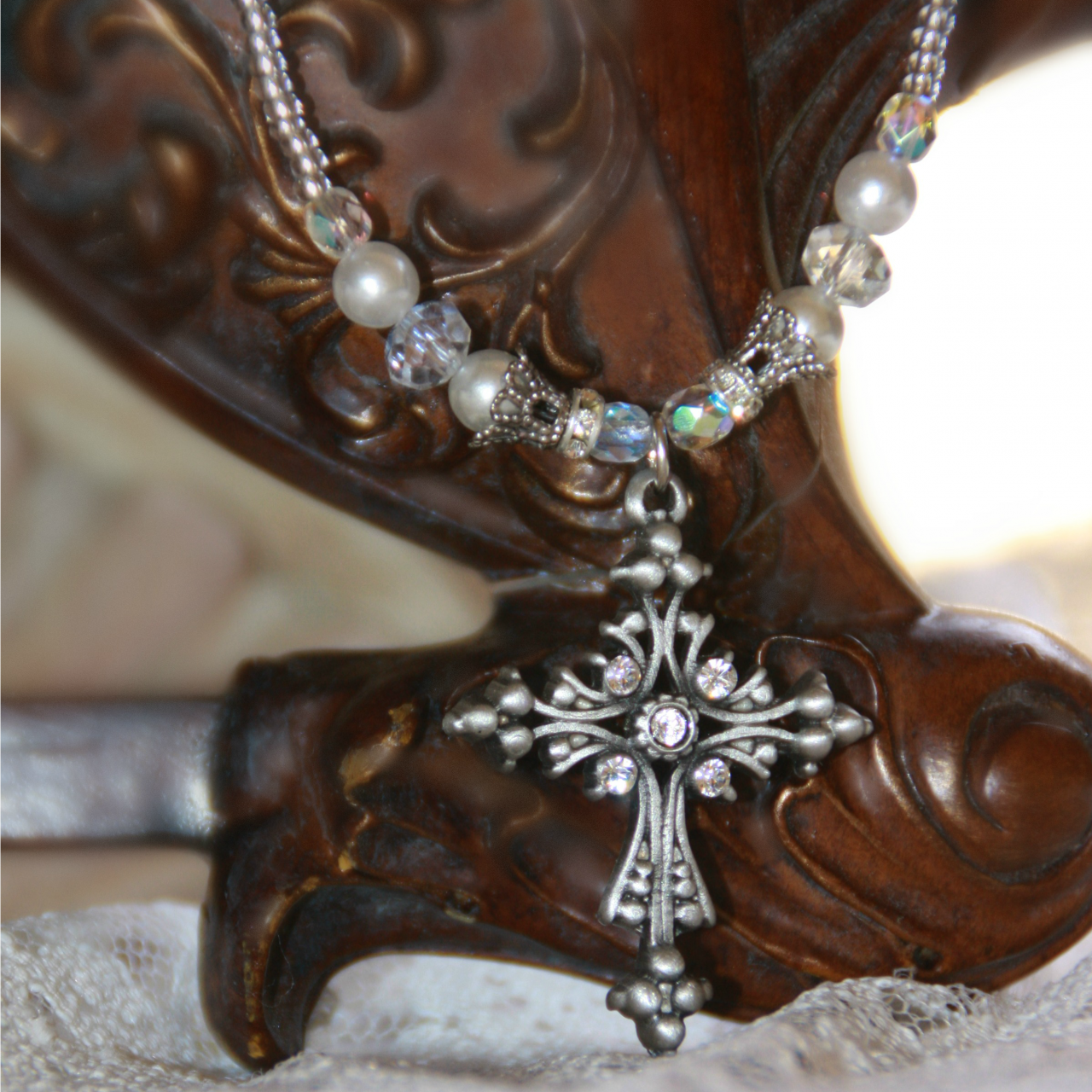 IN-629 Elegant Jeweled Cross Beaded Necklace