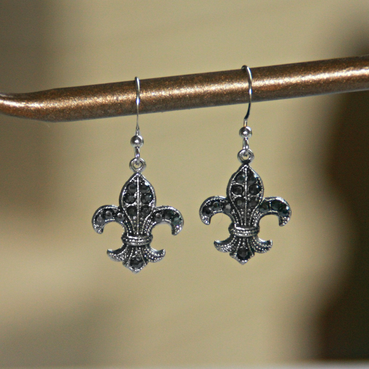 IS-285 Hematite Swarovski Embellished Fleur de Lis Earrings