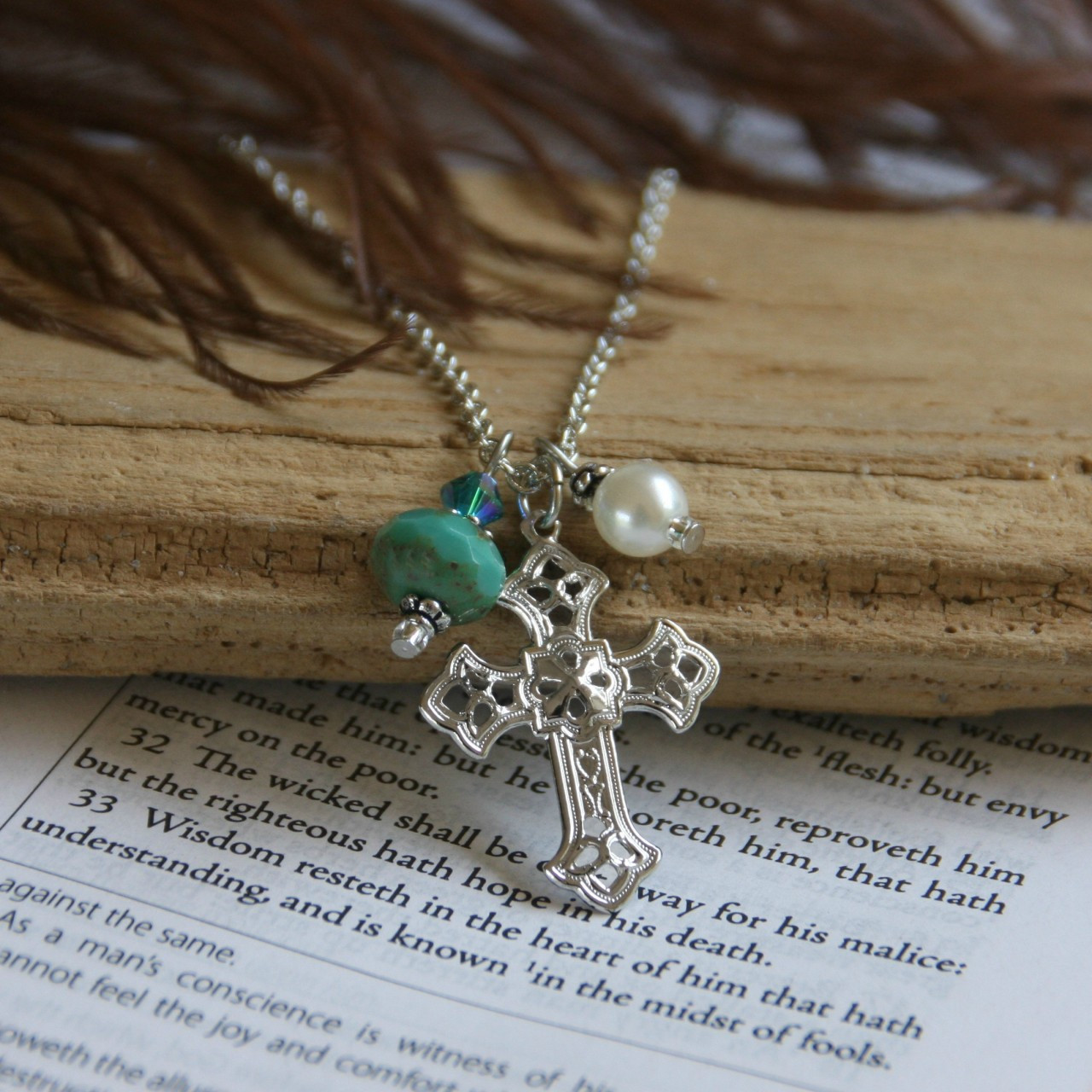 DD-6 Cross with pearl and Turqouise glass bead