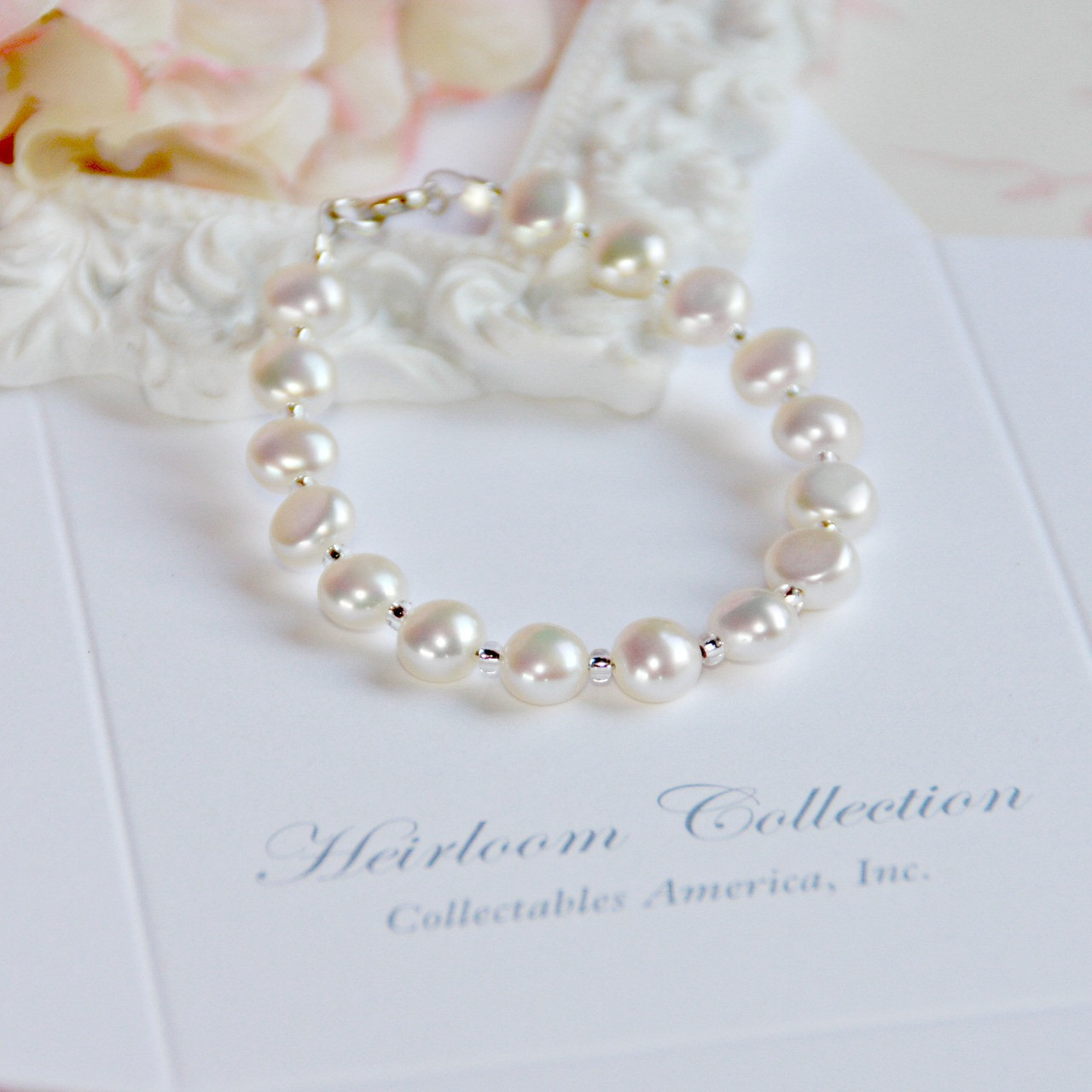 CJ-384-5  Freshwater Pearl Button style Pearls 5" Bracelet