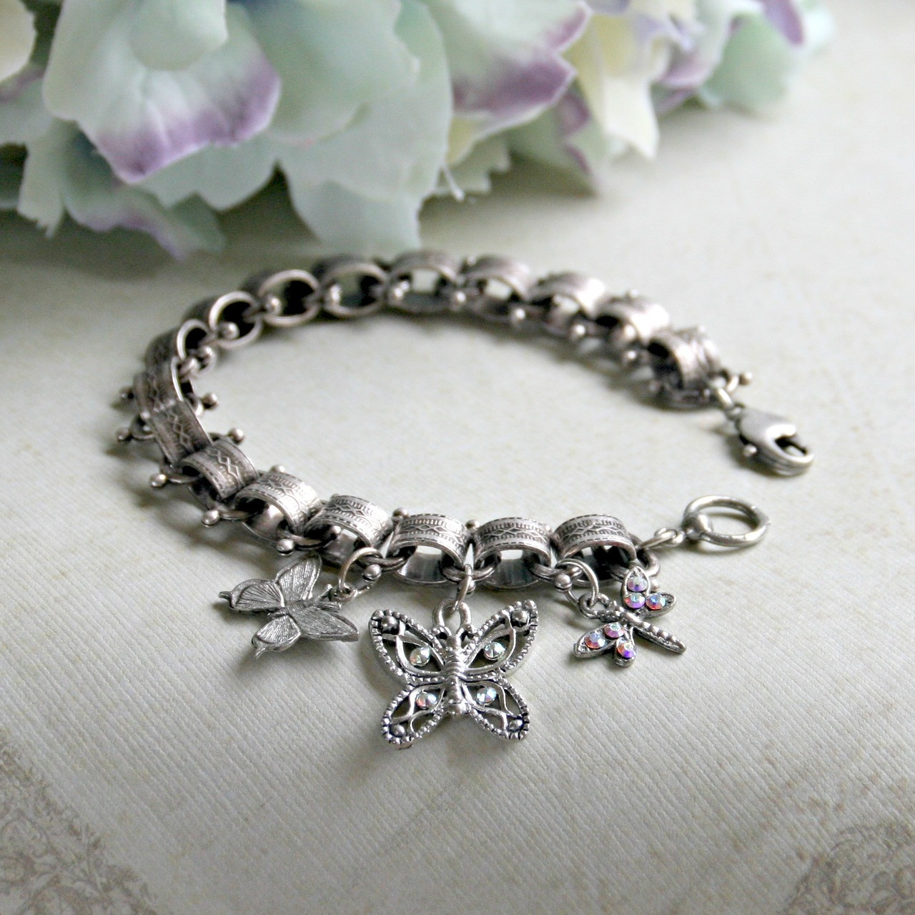 IS-692  Vintage style Charm Bracelet with Butterflies and Dragonfly