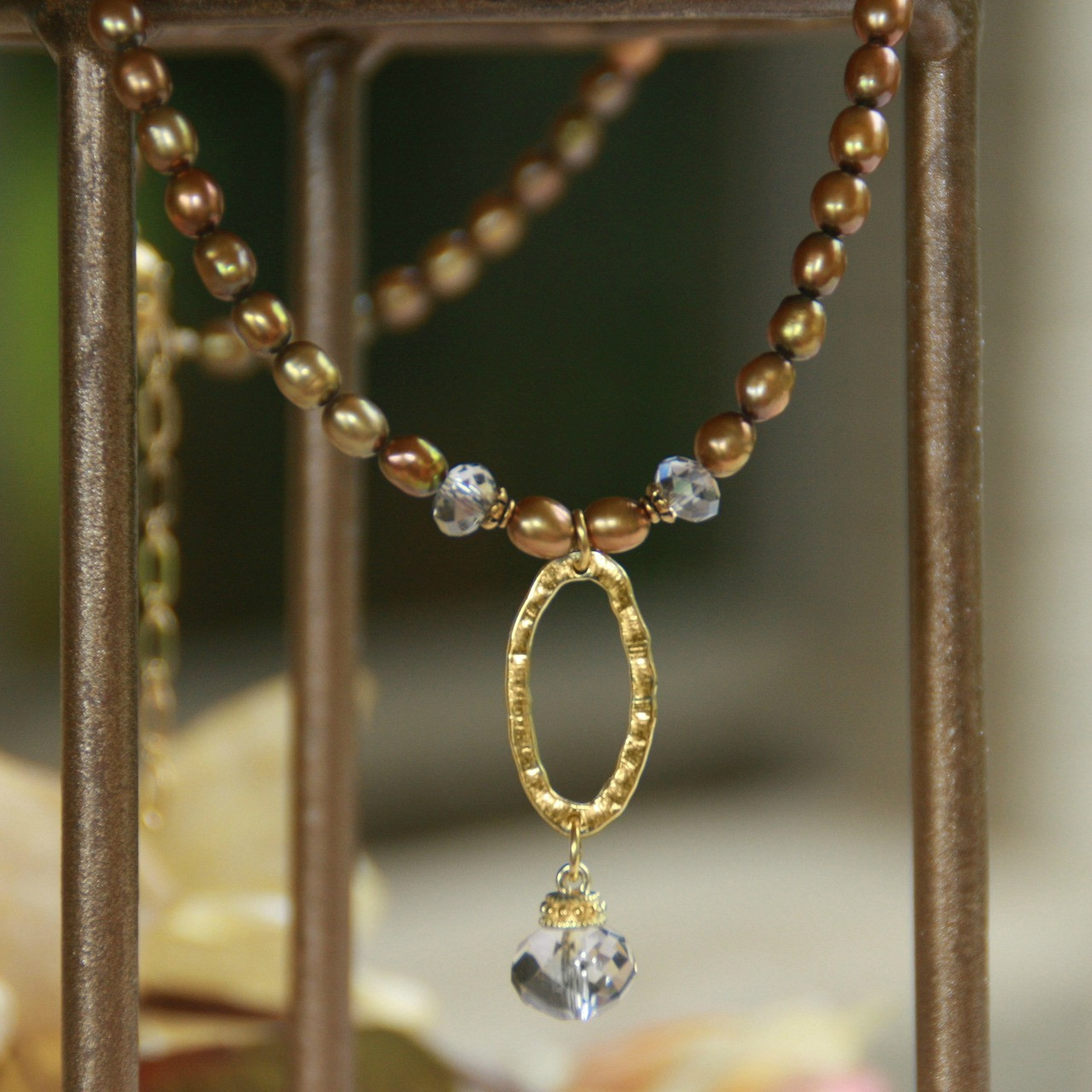 IS-642  Freshwater Pearls and Oval drop Necklace