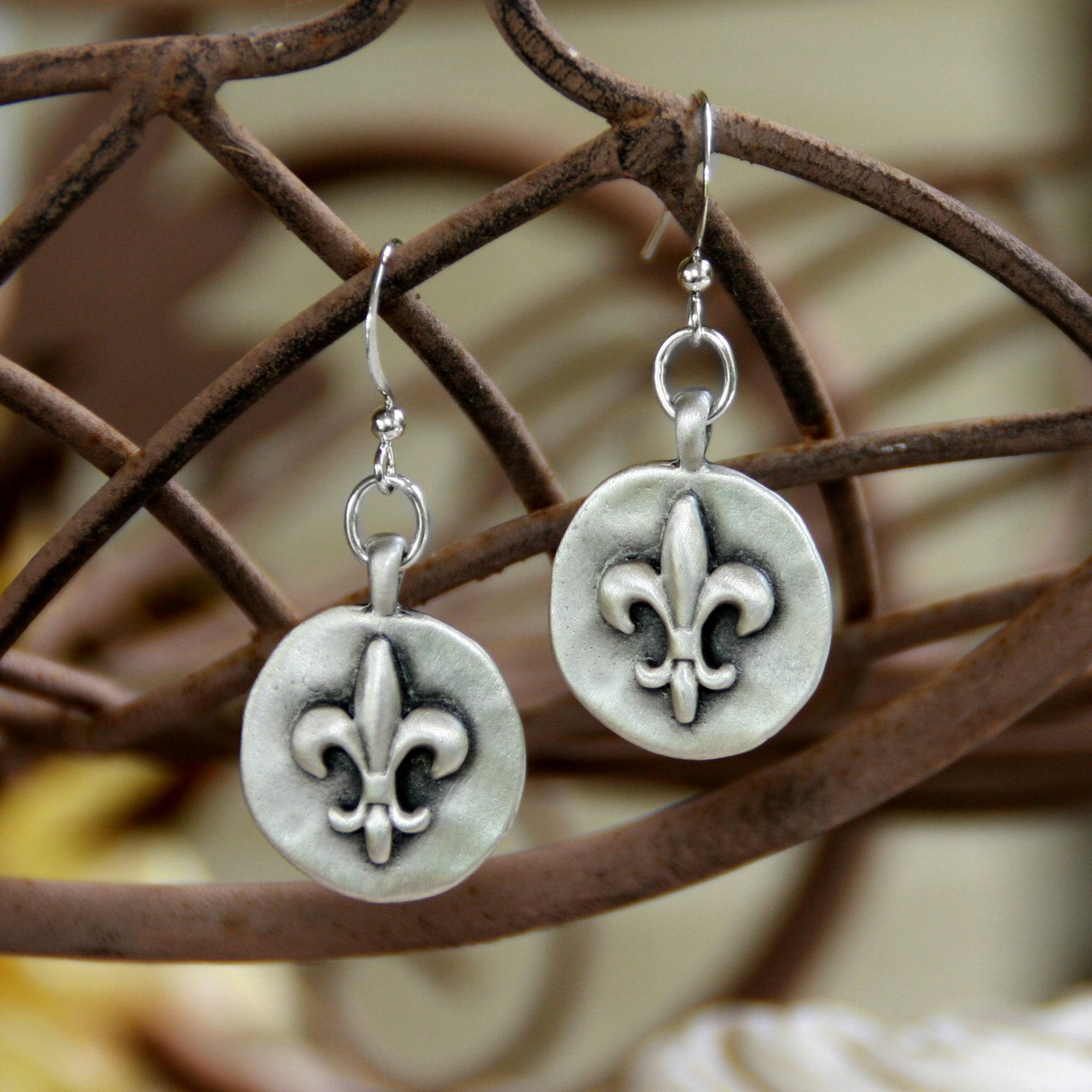 IS-180 Fleur de Lis Earrings