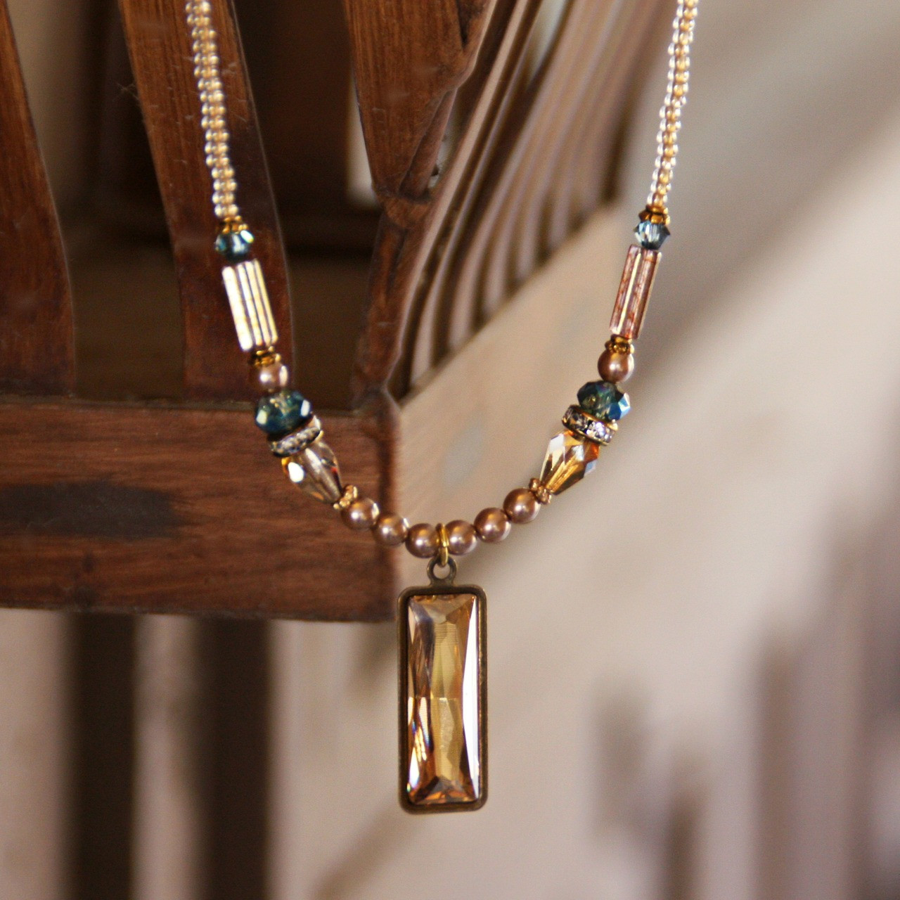 IS-698  WOW Swarovski Crystal Pendant Necklace