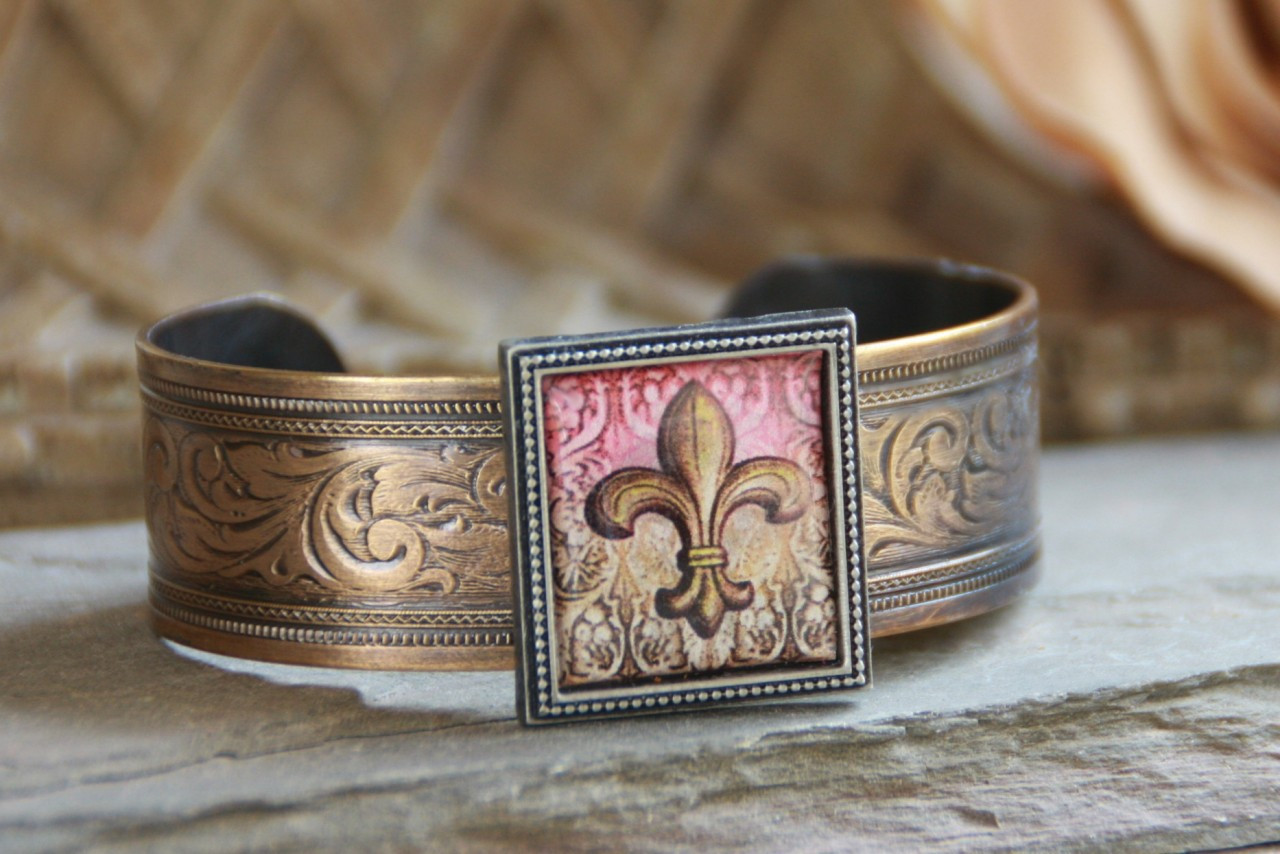 ART-105 Fleur de Lis cuff bracelet-3