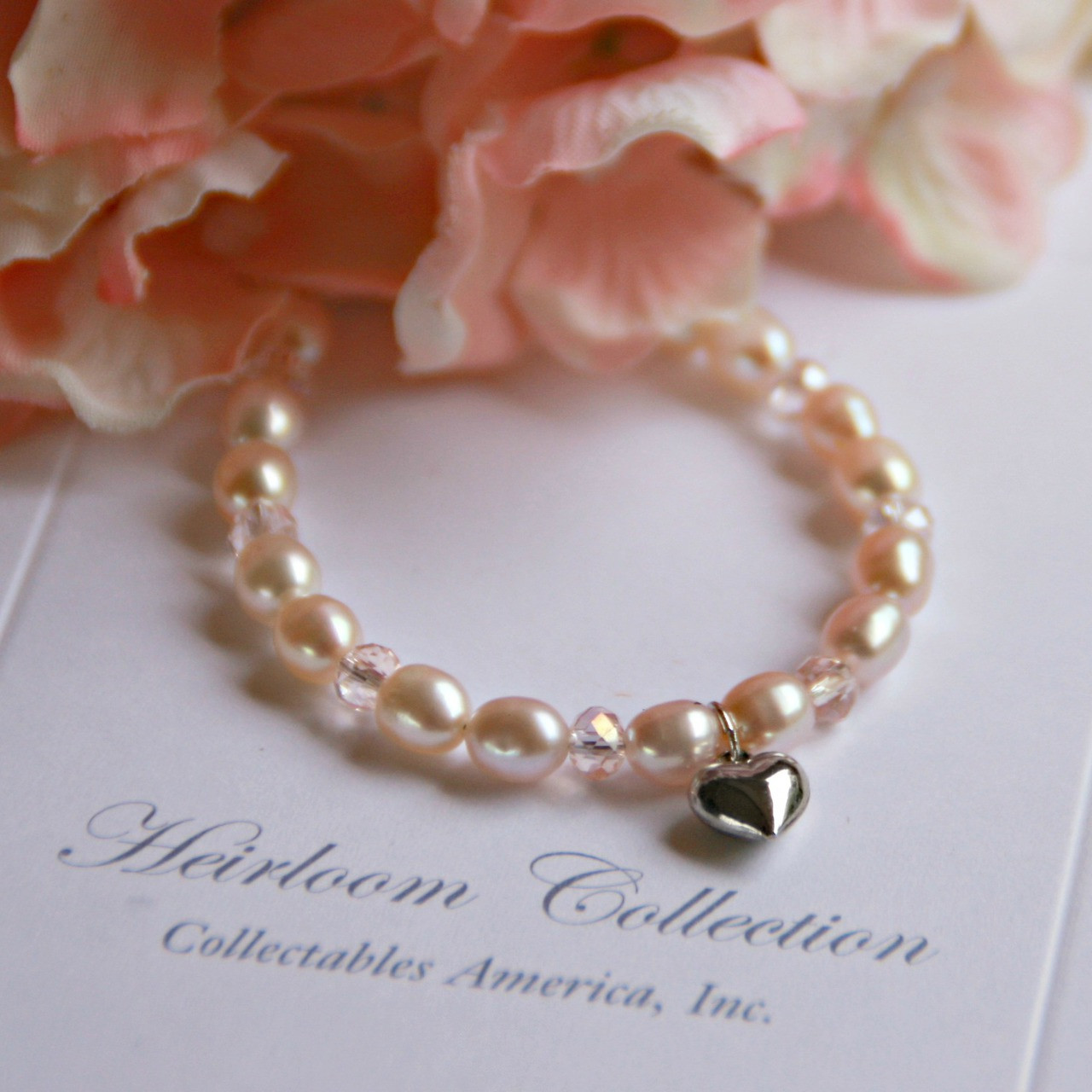 CJ-312HT  Rhodium Heart Charm Freshwater Pearls Pearls Bracelet 5"