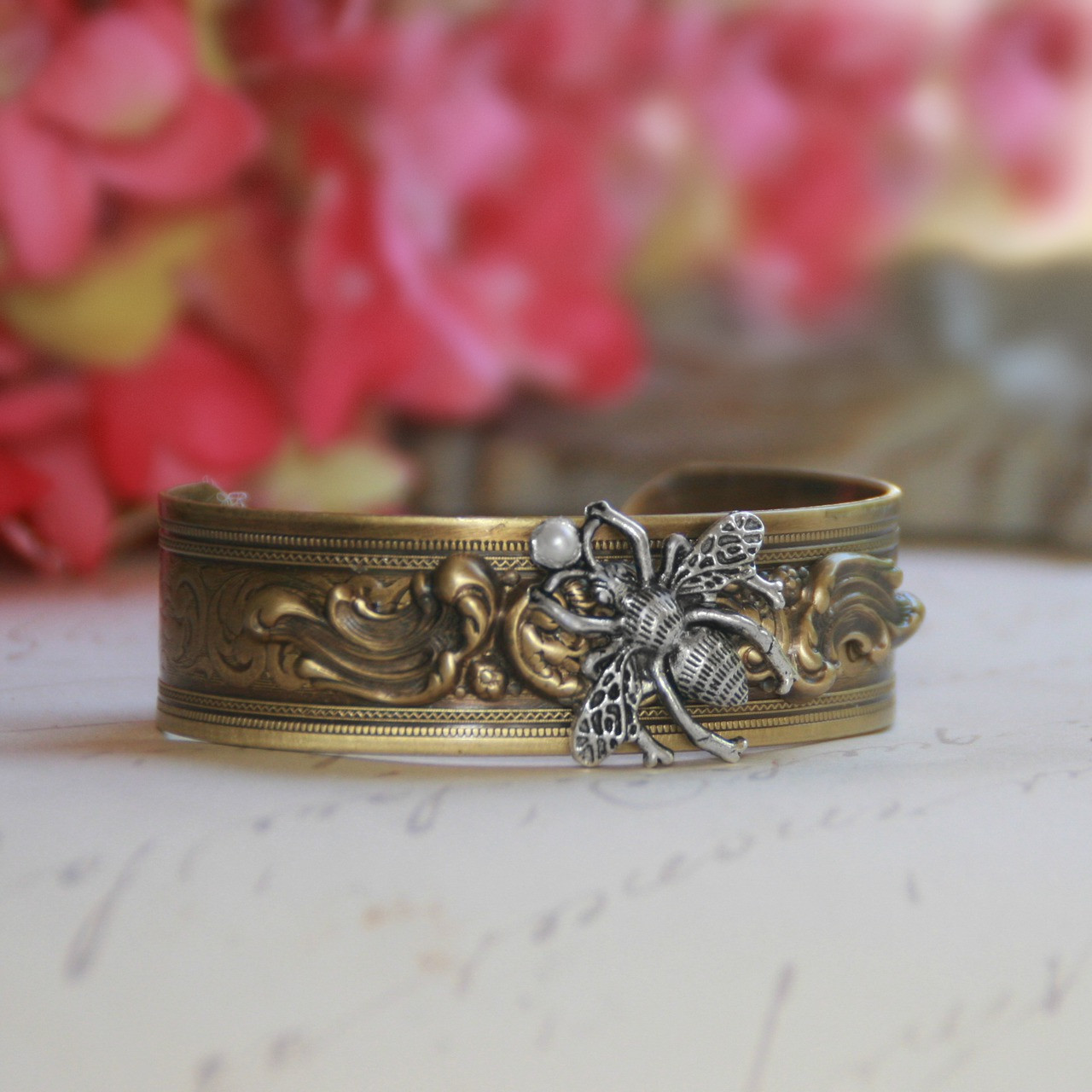 ART-150  Vintage Style Bee Cuff Bracelet 