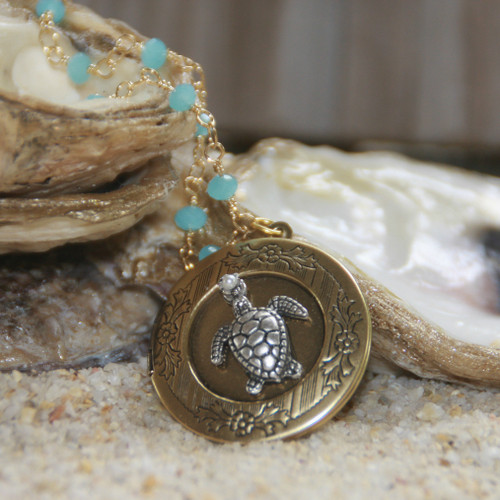 OC-26  Seaturtle Locket Oh so Lovely