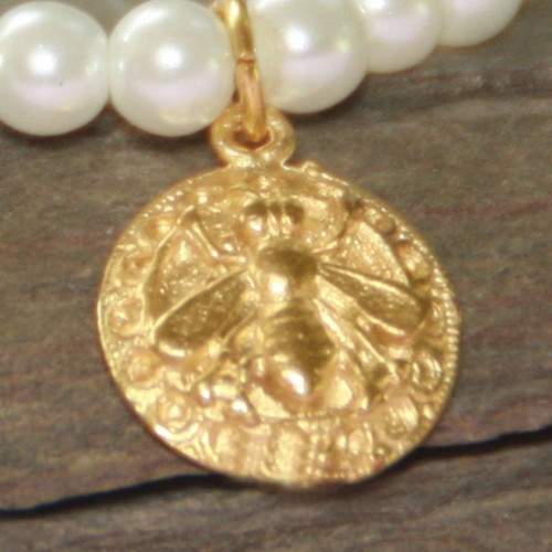 CJ-572-5  Sweet as can Bee 5" Pearl Bracelet