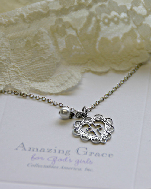 GG-28  Amazing Grace Lace Heart